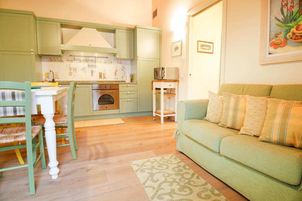 Casa Montecuccoli Монтелупо Фиорентино Стая снимка