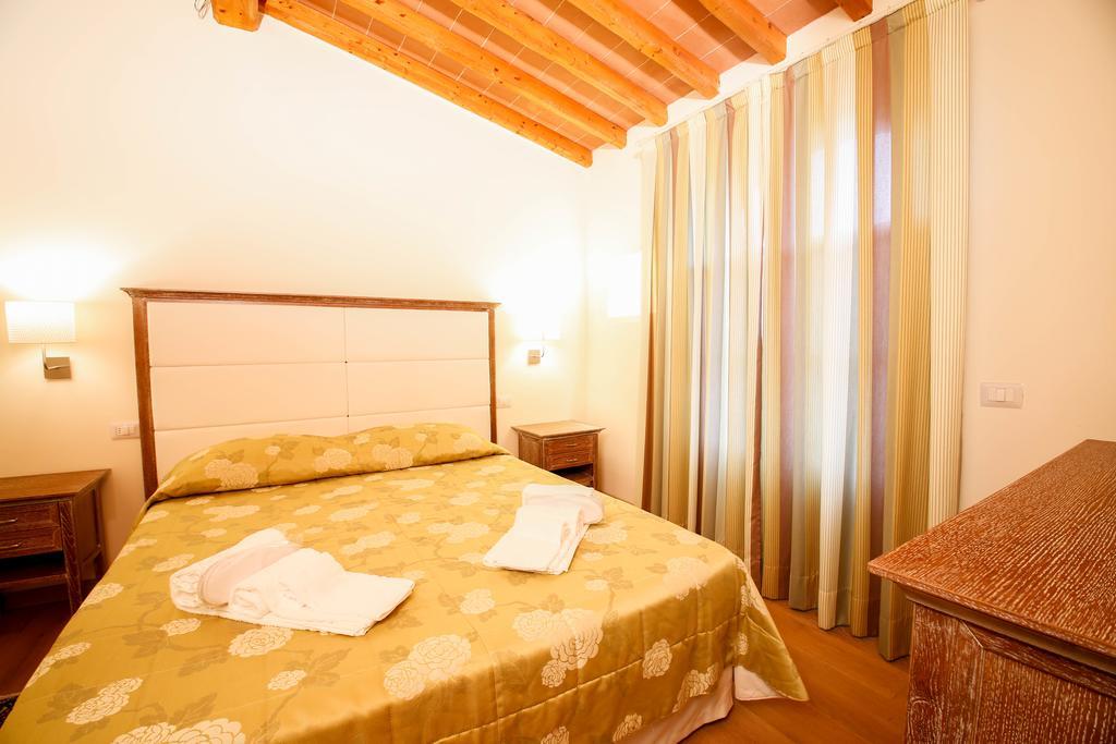 Casa Montecuccoli Монтелупо Фиорентино Стая снимка